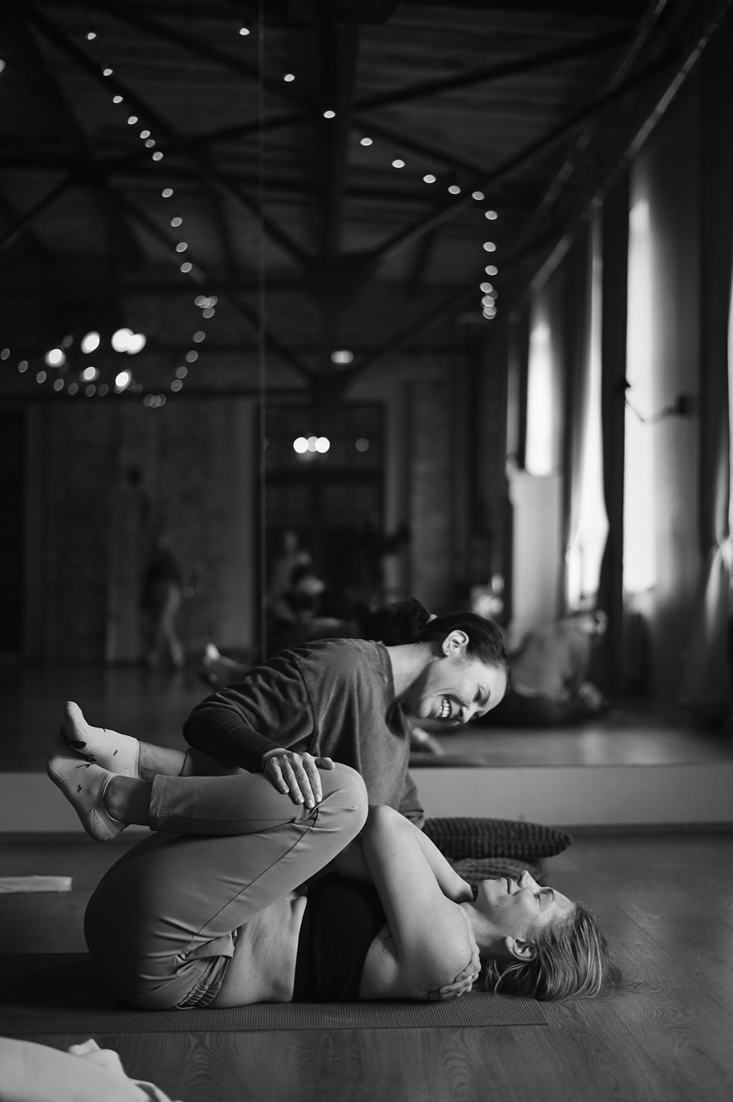 Suzi Curtis working with a client